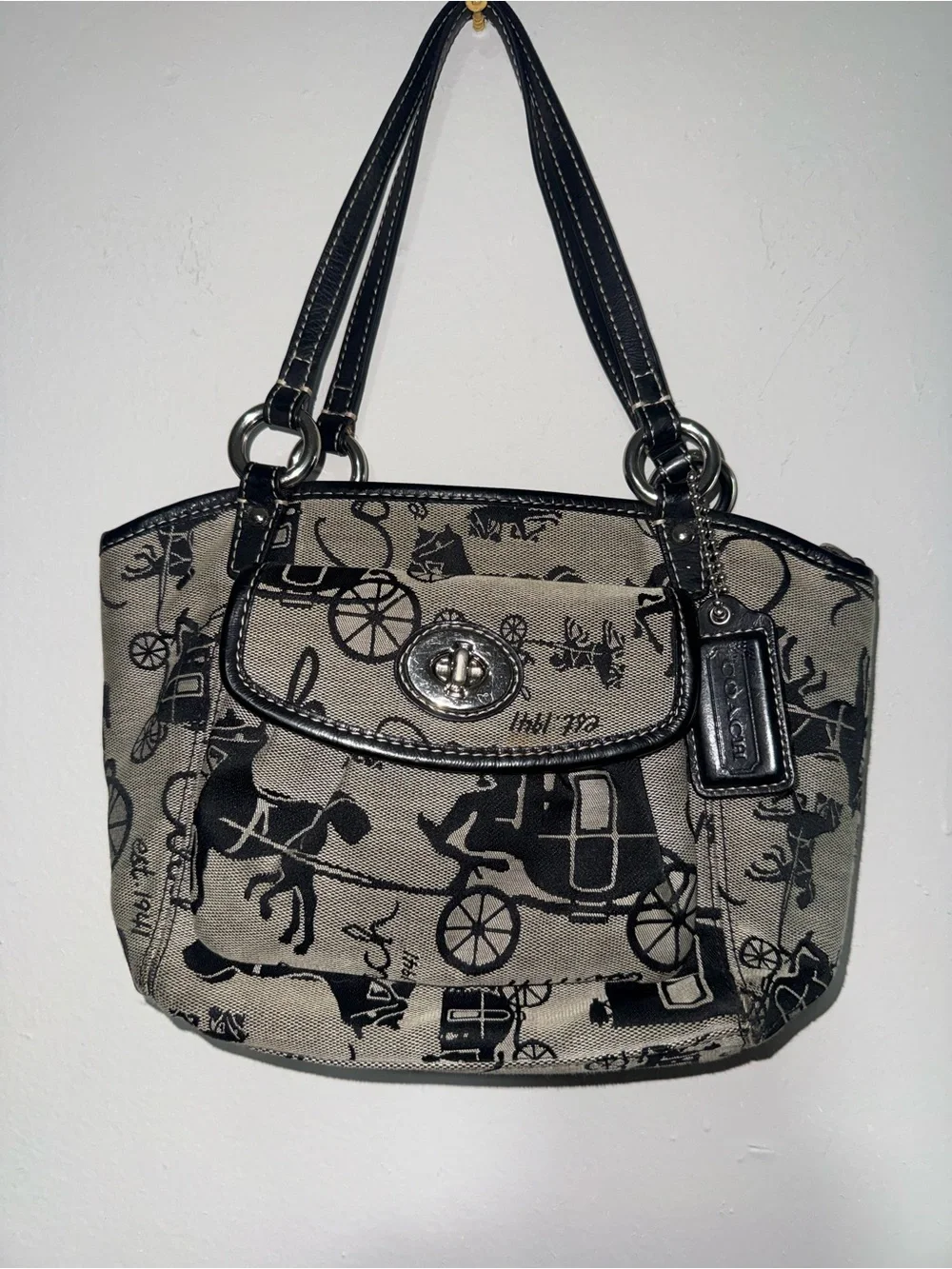 バッグ COACH Y2K Horse and Carriage Tote Bag Coach | Bags | Y2k Coach Horse And Carriage Monogram Leah Tote Bag